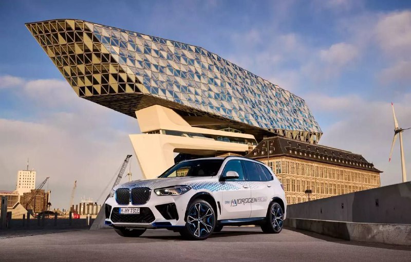 BMW выпустит серийный водородомобиль в 2028 годуДля этого компания расширит суще