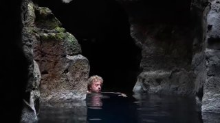 Американцы Уиткофф и Кушнер побывали в Кремле и поговорили с Путиным, Германия обвинила Россию в диверсии в Лейпциге, в Киеве произошла перестрелка спецслужб СБУ и ГУР, а США заключают очередную «величайшую сделку в истории» — теперь в Венесуэле. Тем време