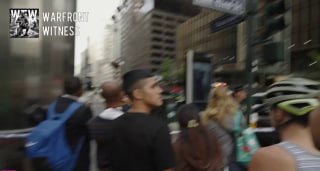 ️🇺🇸🇺🇳 The photographs show the moment when a bomb squad was called to 42nd and 3rd Avenue in Manhattan, close to the United Nations, when a suspicious motorized suitcase was found.