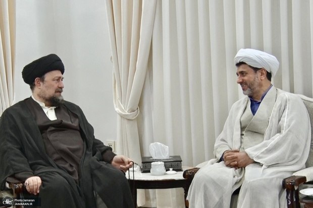 جماران: 📸 رئیس اتحادیه علمای جعفری ترکیه با آیتالله سید حسن خمینی دیدار کرد🔹حجتالاسلام والمسلمین شیخ احد تالان، رئیس اتحادیه ع