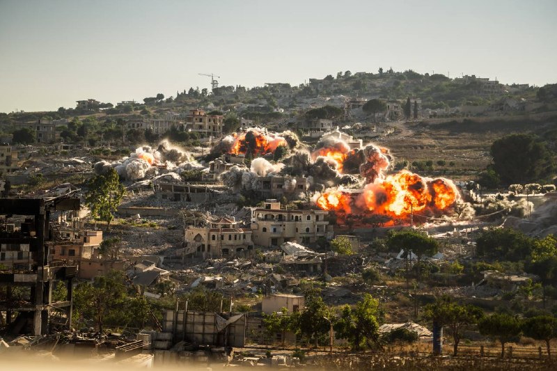 🚨🚨עיסוק. הישראלי ממשיך לתעד את פשעי איבא. זה האורבניזם שהוא גאה בו.. שתי תמונות שפורסמו בתקשורת הישראלית…