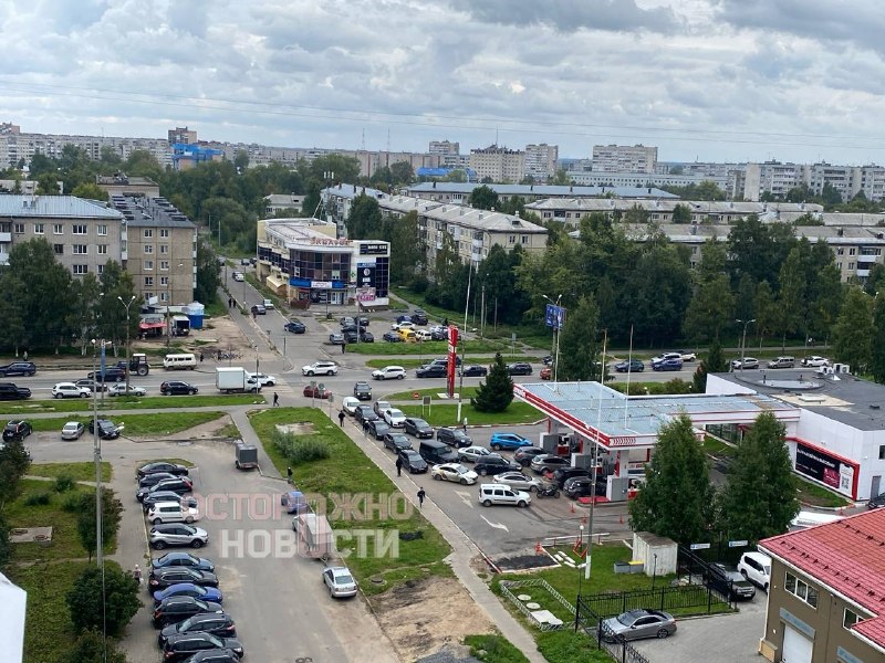 В Архангельской области водители сутками стоят в очередях на заправки