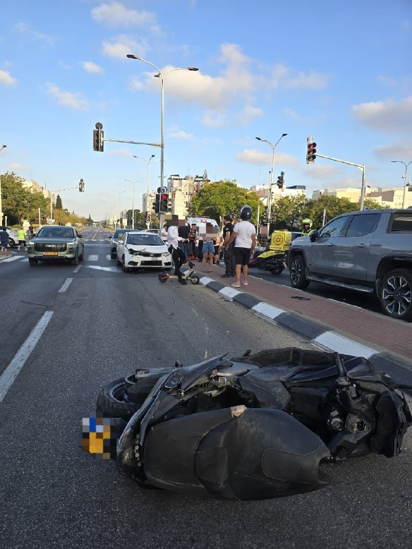 רוכב אופנוע כבן 25 נפצע קשה בתאונה באשדוד