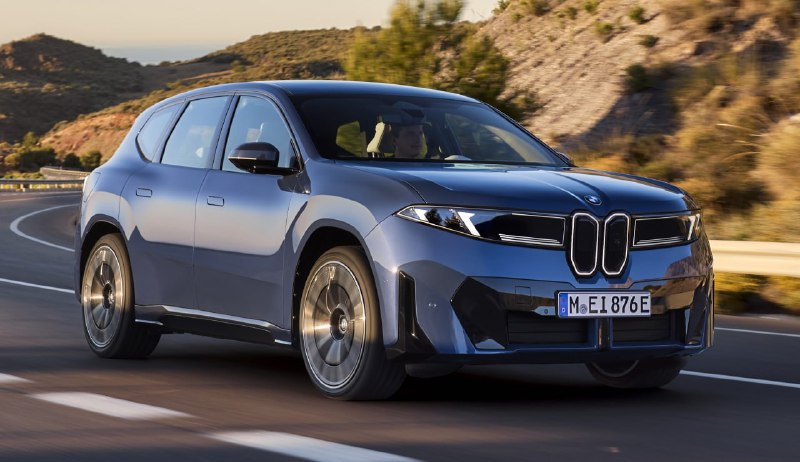 BMW представила новый кроссовер iX3 3