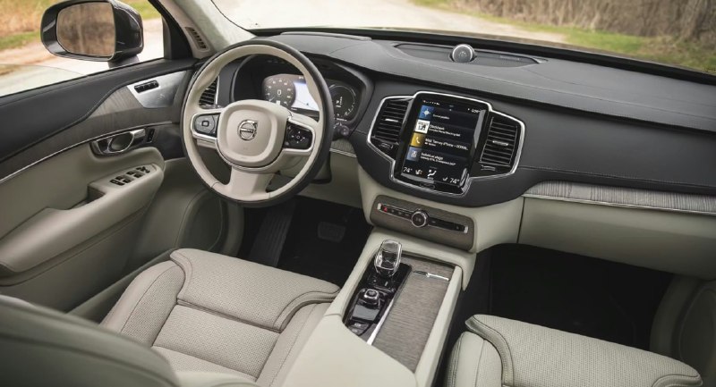 Volvo внедрит ИИ-ассистента в автомобили 2021 года и новее, включая машины в РФ 2