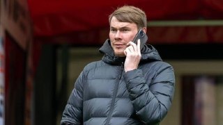 Суд в Москве приговорил бывшего гендиректора футбольного клуба «Торпедо» Валерия Скородумова к двум годам колонии по обвинению в подкупе судей на матчах. По версии следствия, Скородумов вместе с владельцем и бухгалтером «Торпедо» повлиял на исход 20 матчей