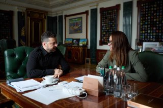 Премьер-министр Украины Юлия Свириденко уходит в отставку, объявил Зеленский:«Украина меняет свою политическую стратегию. <…> Мы определили, что для изменений необходимо обновление кабинета министров. Я благодарен Юлии за четкую, стабильную и эффекти