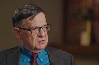 Кореевед Андрей Ланьков перестанет давать интервью СМИ из-за того, что на него составили очередной протокол об участии в нежелательной организации. По словам ученого, о новом деле по ст. 20.33 КоАП он узнал из прессы. «Это означает, скорее всего, что я опя