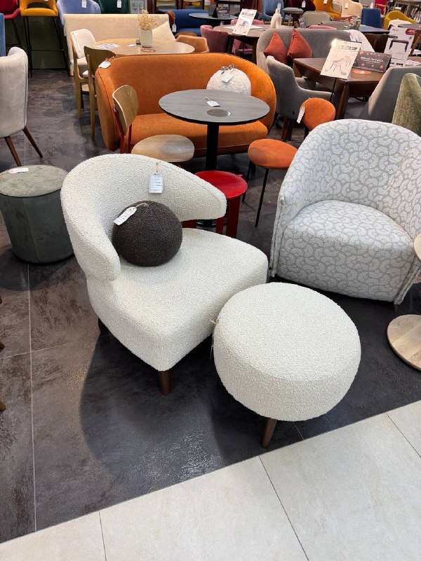 Начался этап плотной сборки мебели на объекте Съездила забрала выкрасы для мебели в другой проект Мебельщики мне подарили новенькие вееры с образца... - изображение 3 - мебели, понравилось, ручку