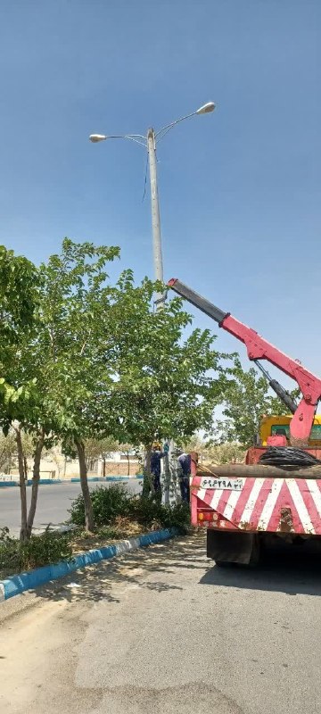 صدای ازنا: ✔️روشنایی دوباره بلوار شهدای گمنام ازنا▪️بلوار شهدای گمنام ازنا که مدتی خاموش بود، امروز با تلاش مدیریت توزیع برق شهرستا