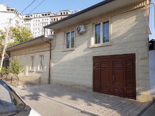 Продаётся просторный дом в Яккасарайском районе!