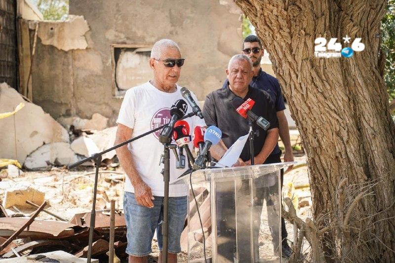 🇮🇱 איתי גל-און. גדי איזנקוט הציג בקיבוץ ניר עוז לצד שורד השבי גדי מוזס את טיוטת הצעת המחליטים להקמת ועדת…