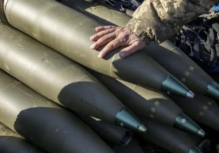 ⚡️Болгария объявила о прекращении военных поставок Украине — это единственная страна НАТО с мощностями для производства советских боеприпасовМинистр обороны Болгарии Димитар Стоянов объявил о прекращении поставок вооружений Украине. Свое решение он объясни