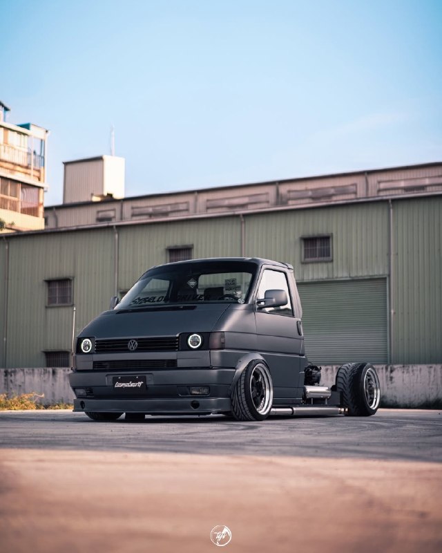 Кастомный пикап Volkswagen T4.