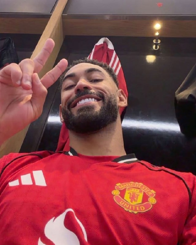 منچستریونایتد | منچستر یونایتد: صبح روزی که شبش قراره برگردیم اولدترافورد بخیر ☀️🏟🔴 @UnitedArea #𝐀𝐌𝐈𝐑