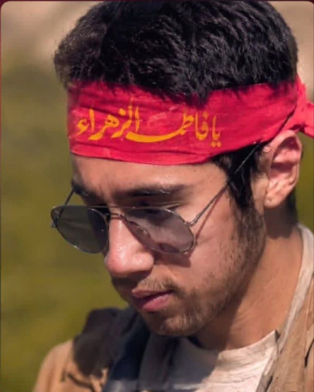 🌸خــــادم الــشهــــدا🌸: تصویری کمتر دیده شده از رهبر معظم انقلاب آیت الله سید مجتبیحسینی خامنه ای در دوران دفاع مقدس.سلامتی رهبرمان صلوات@khadem