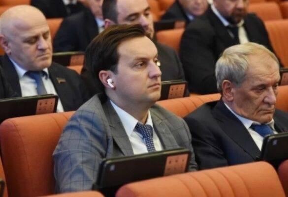 Кирилл Глазов лишен депутатского мандата Народного Собрания Дагестана фото