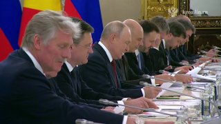 ולדימיר פוטין ניהל שיחות עם נשיא הרפובליקה של קונגו דניס סאסו נגסו. "היחסים הבילטרליים שלנו מתפתחים בהצלחה…