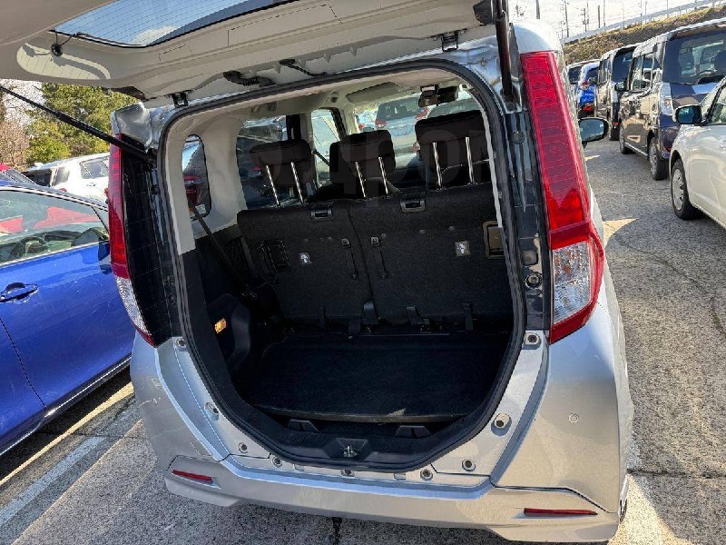 Toyota Roomy 2022 фото 5