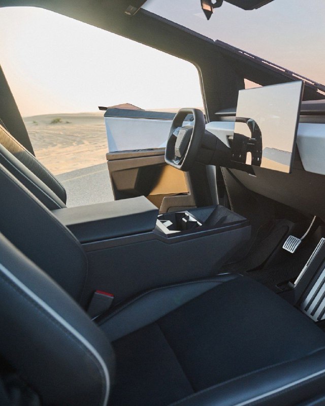 Tesla Cybertruck 7