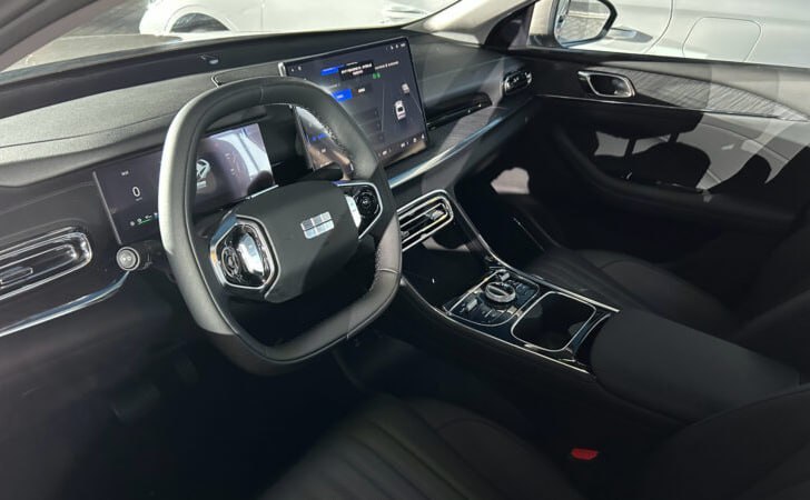 Geely Galaxy Starshine 6 стоит в Китае от миллиона рублей 6