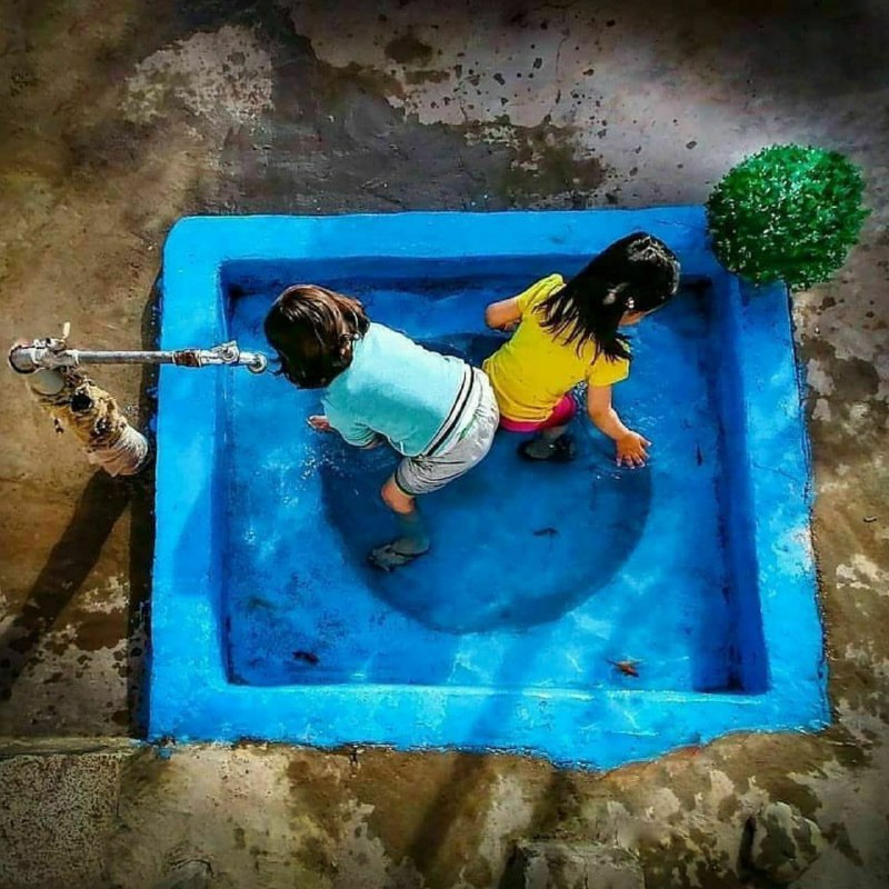 سخنان حکیمانه ناب: زندگی یعنی دیدن لبخند عزیزانی کهدوستشان داریم زندگے یعنے شادے‌هاے بی دلیل و خندہ‌هاے از تہ دلزندگے یعنے خاطرہ‌هاے یواشڪے