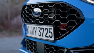 Ford показал «заряженный» Focus ST EditionFocus ST Edition подходит к эксплуатац