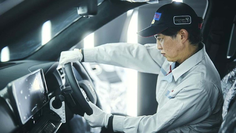 Toyota тратит более трех часов на контроль качества каждого внедорожника Century 3