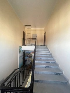 Продаёться 3 комнатная квартира на 5 этоже 83кв/м.С мебелью и техникой