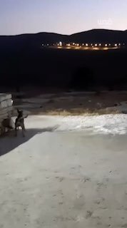 מתנחלים תוקפים את ביתו של מנהל בית הספר טורמוס איה, פרופסור מוחמד עריף מוסלמי, בח'רבת אל-מראג'ם בעיירה דומא…