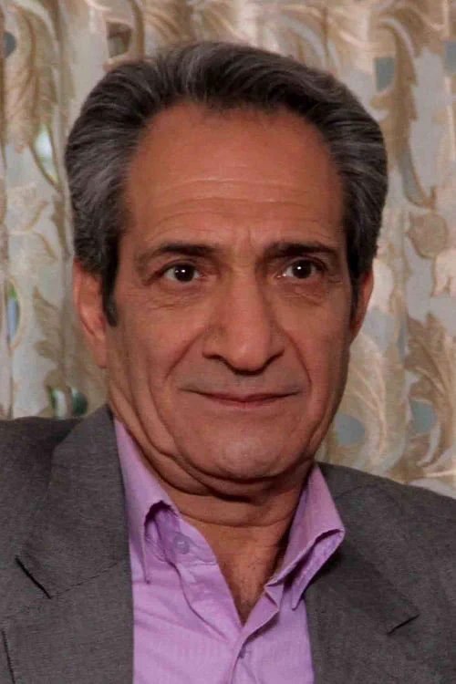 پارازیت: ایشون هم یه زمانی تو تلویزیون نماد کلاهبرداری بود :)))@Parazit