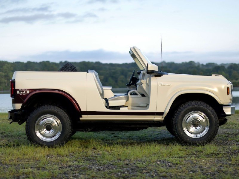 Ford создал ретро-Bronco к 60-летию модели 4