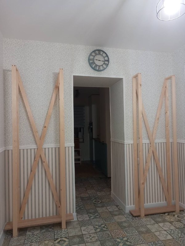 Нужны были стеллажи с глубиной максимум 15-20 см, ничего не могли найти, решили делать сами, очень простой вариант, но именно такой визуал и хотели... - изображение 3 - нужны, были, стеллажи