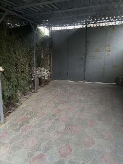 Продаю два дома на участке12сот земли можно под застройку