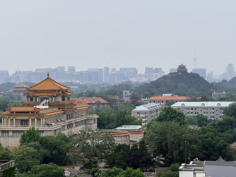 跟着老黄当一回北京游客第一次去南锣鼓巷第一次去潘家园各种纪念品文玩都比网上便宜北京人不坑游客啊跟着老黄当一回北京游客第一次去南锣鼓巷第一次去潘家园各种纪念品文玩都比网上便宜北京人不坑游客啊