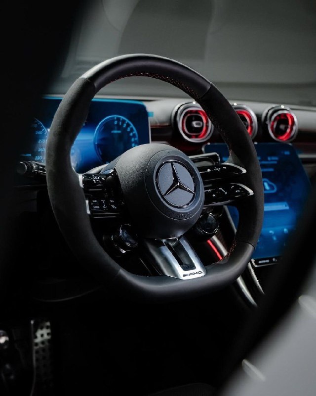 Mercedes-AMG C63s E-Performance 2.0 R4 4