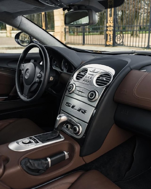 Mercedes-Benz SLR McLaren 9