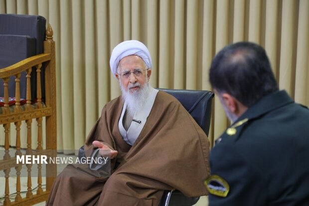 پایگاه خبری دلفان نیوز: : تا زمانی که مردم در صحنه باشند، نصرت الهی شامل حال جامعه خواهد شدآیتالله جوادی آملی، در دیدار با سردار رادان:🔺تا زمان