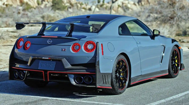 Nissan GT-R Nismo лишили карбоновых сидений из-за подушек безопасностиКресла Rec