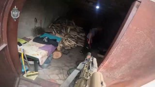 קציני FSB עצרו סטודנט ב-LPR בחשד לבגידה וריגול לפי המחלקה, סטודנט מאחת האוניברסיטאות האזוריות אסף והעביר מי…