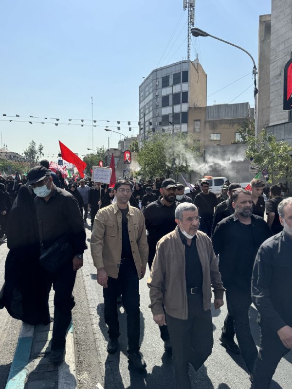 נוכחותו של מחמוד אחמדינג'אד בטקס הלווייתו של מר הרגה את איראן