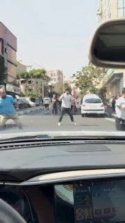 היום בסאדאטאבאד, טהראן, היה קרב קבוצתי והם הכו אחד את השני באתים ומקלות: