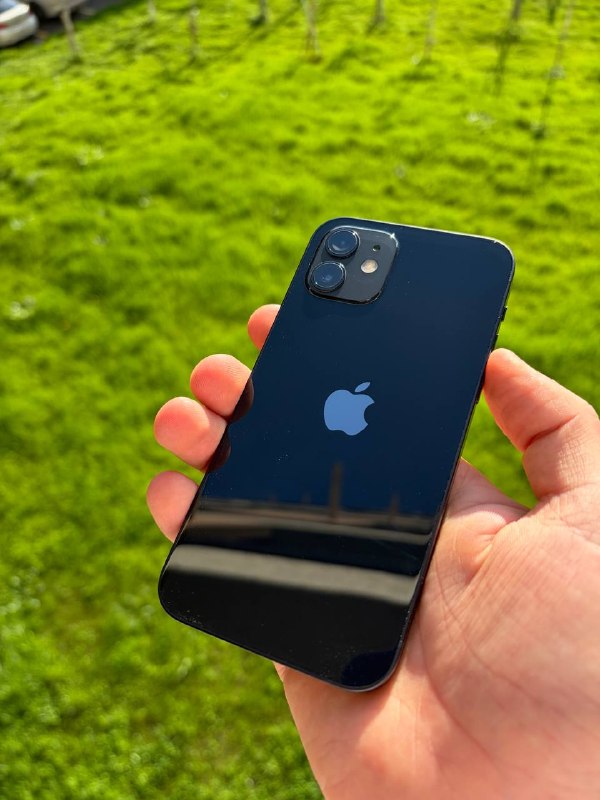 Продаю iPhone 12 — фото 1