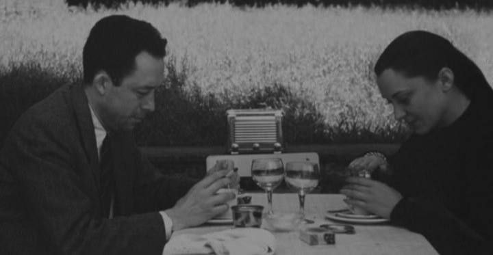 دنیای من ...: :به‌تصادف، وارد زندگی‌ای شدی که به آن افتخار نمی‌کردم و از همان روز چیزی در من شروع به تغییر کرد.بهتر نفس کشیده‌ام، کمتر