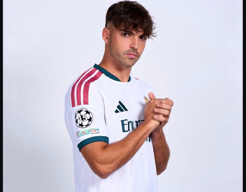 رئال مادرید | Real Madrid: رئال به خورخه مندز ایجنت آسنسیو گفته دنبال تیم جدید باشهباشگاه تلاش می‌کنه این تخم سگو بفروشه تا بازیکن جدید بخره@FCReal