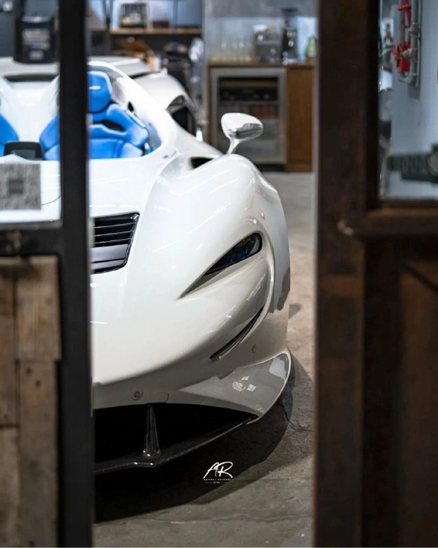 McLaren Elva