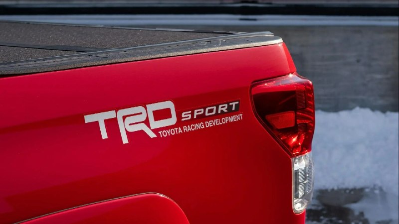 В мире мощных пикапов появился интересный игрок - Toyota Tundra в исполнении TRD