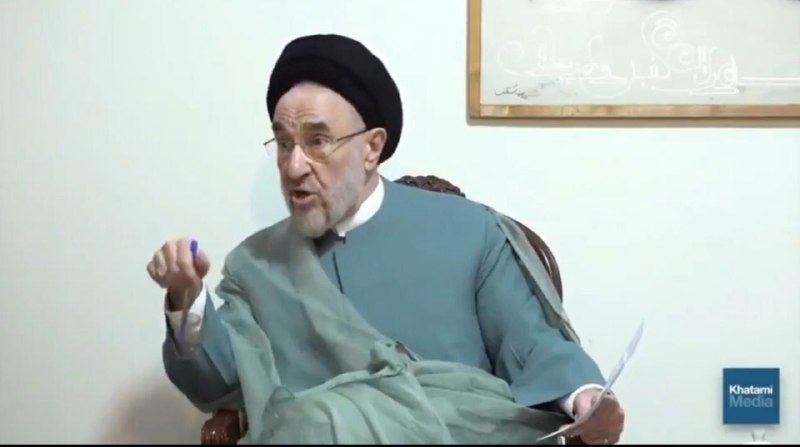 پاسارگاد نیوز KFP: عبای شکلاتی برای فریبعبای صورتی برای مظلوم نمایی و عبای فیروزه ای برای غریق نجاتی.کفتاری برای تمام فصول=================