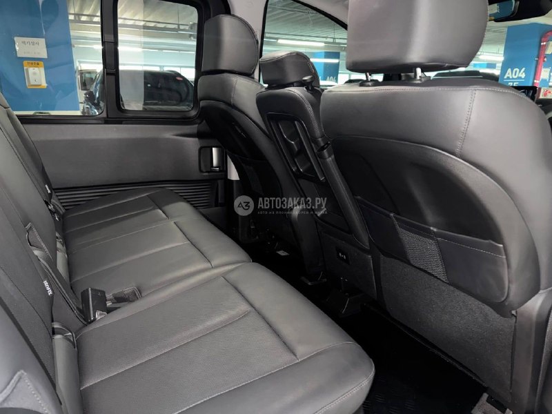 Hyundai Staria 2025 фото 8