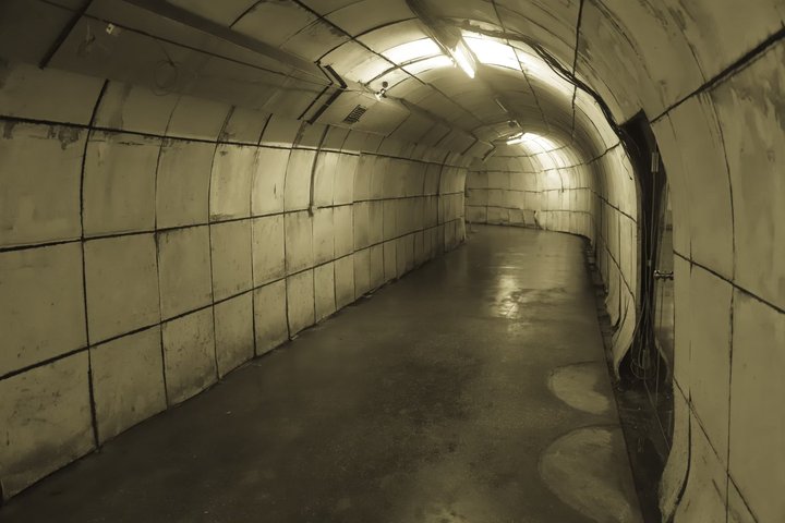 高雄鼓山白色隧道 – 歷經世事的鐘乳石